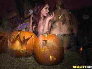 Девушка сосет хуй парню и вдруг