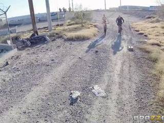 Русская жена на глазах видео