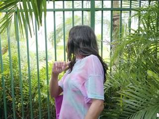 Большие сиськи брюнеток смотреть порно онлайн